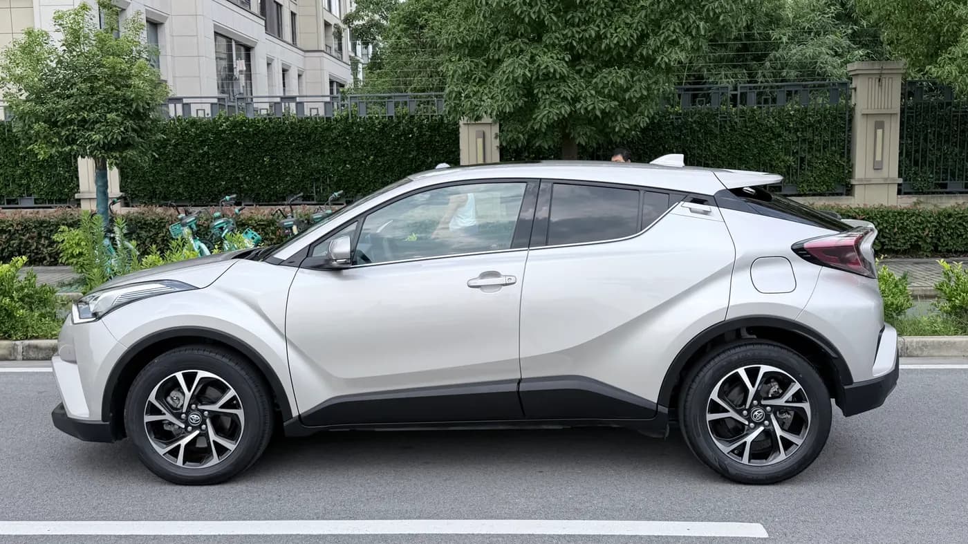 Toyota C-HR 2019 サムネイル 3