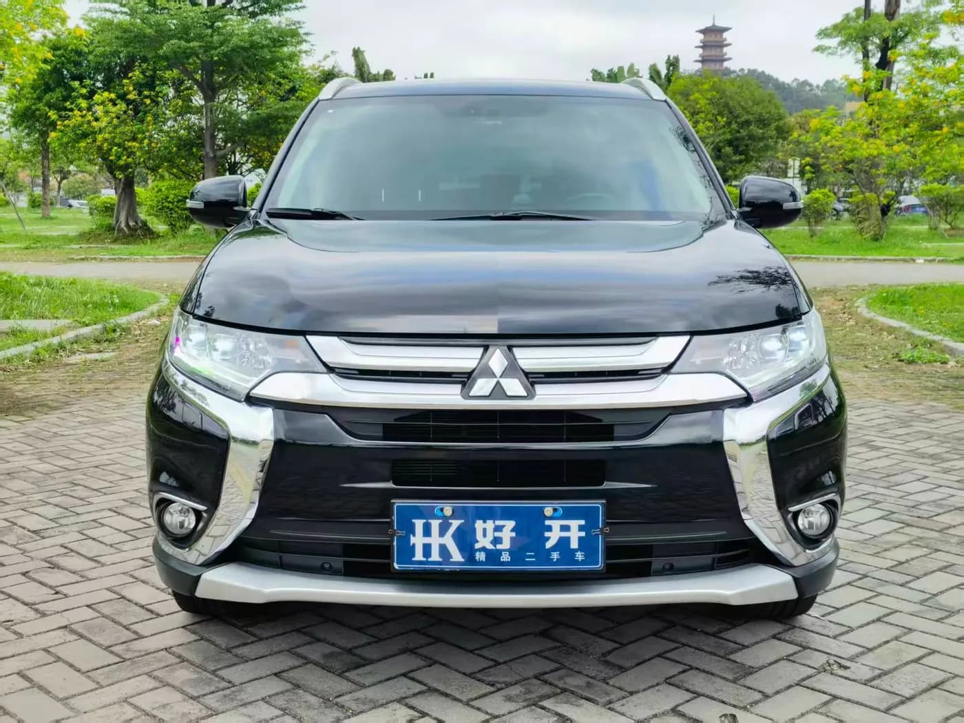 Mitsubishi OUTLANDER 2017 miniature 3