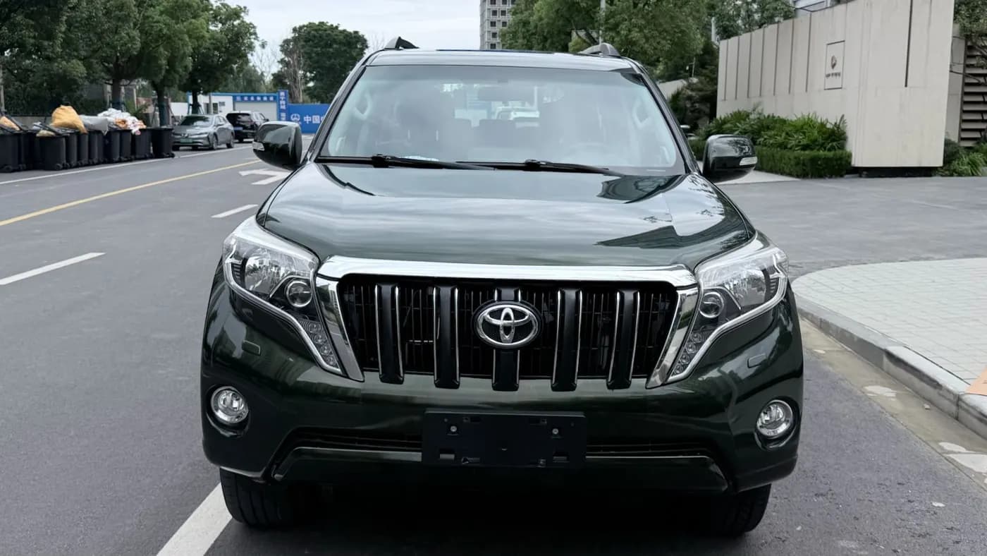 Toyota LAND CRUISER PRADO 2017 miniature 3